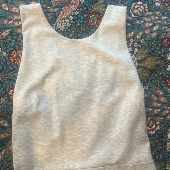 Banana Republic Scuba midi dress in light gray - Picture 3 of 11